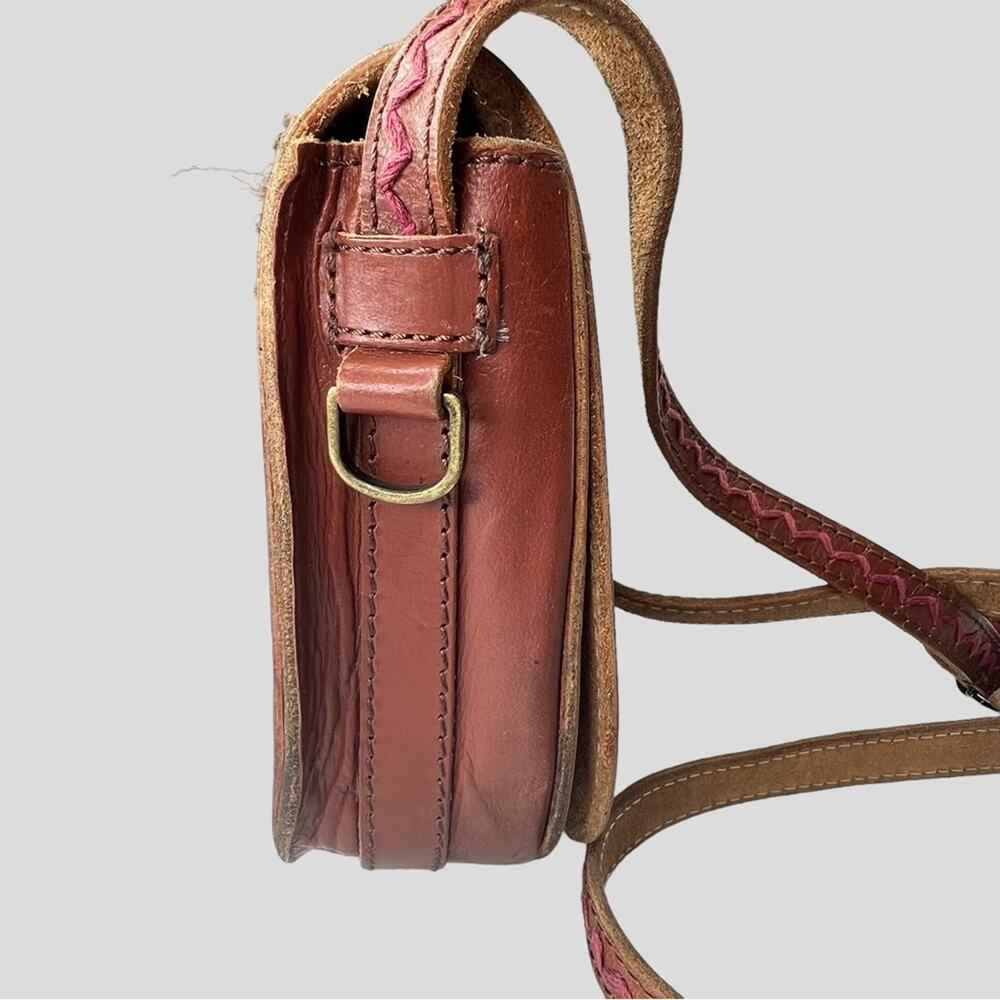 Jasper & Jeera Anthropologie Brown Leather Saddle Bag Crossbody Turn Lock Flap - Picture 3 of 16